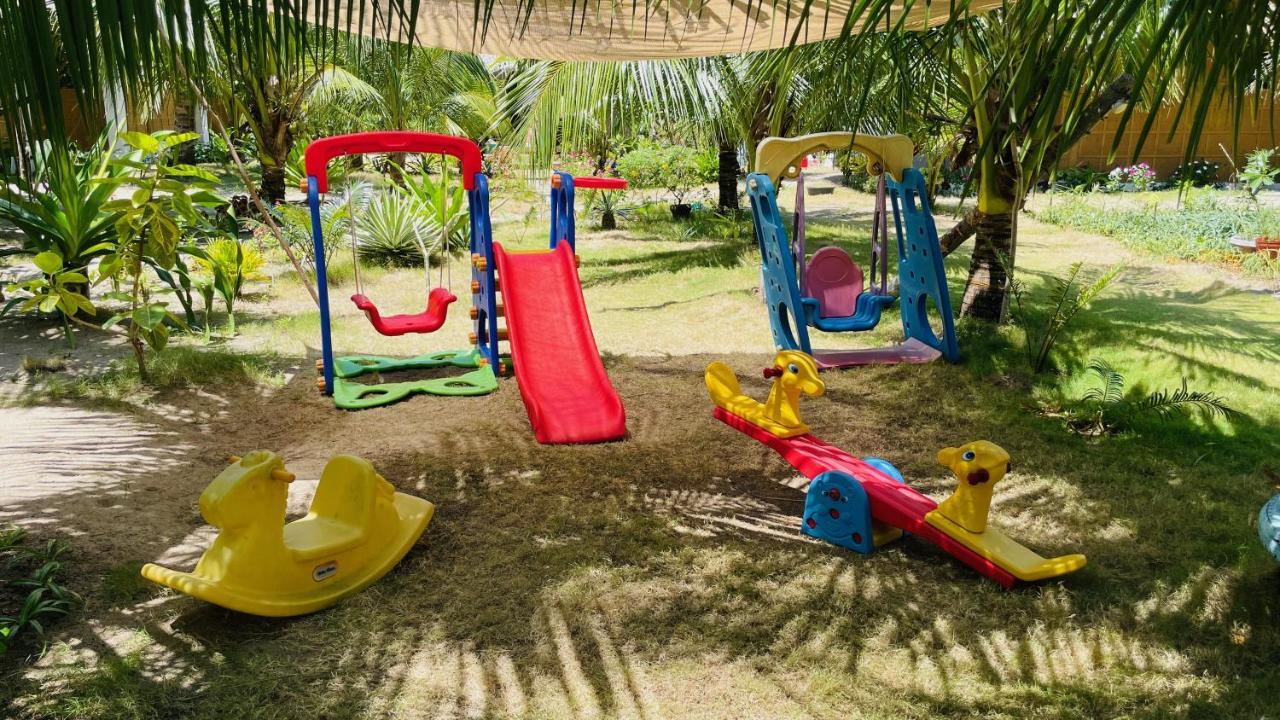 Footprints Beach Resort Agpudlos Ngoại thất bức ảnh