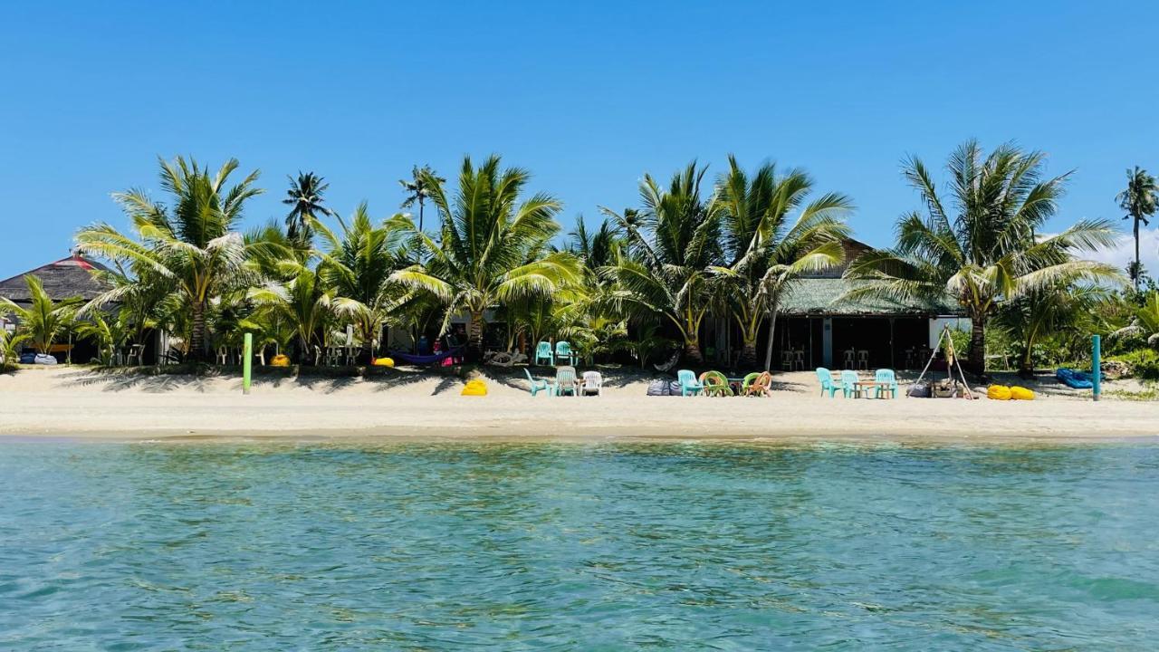 Footprints Beach Resort Agpudlos Ngoại thất bức ảnh