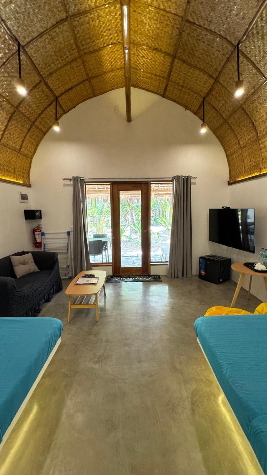 Footprints Beach Resort Agpudlos Ngoại thất bức ảnh