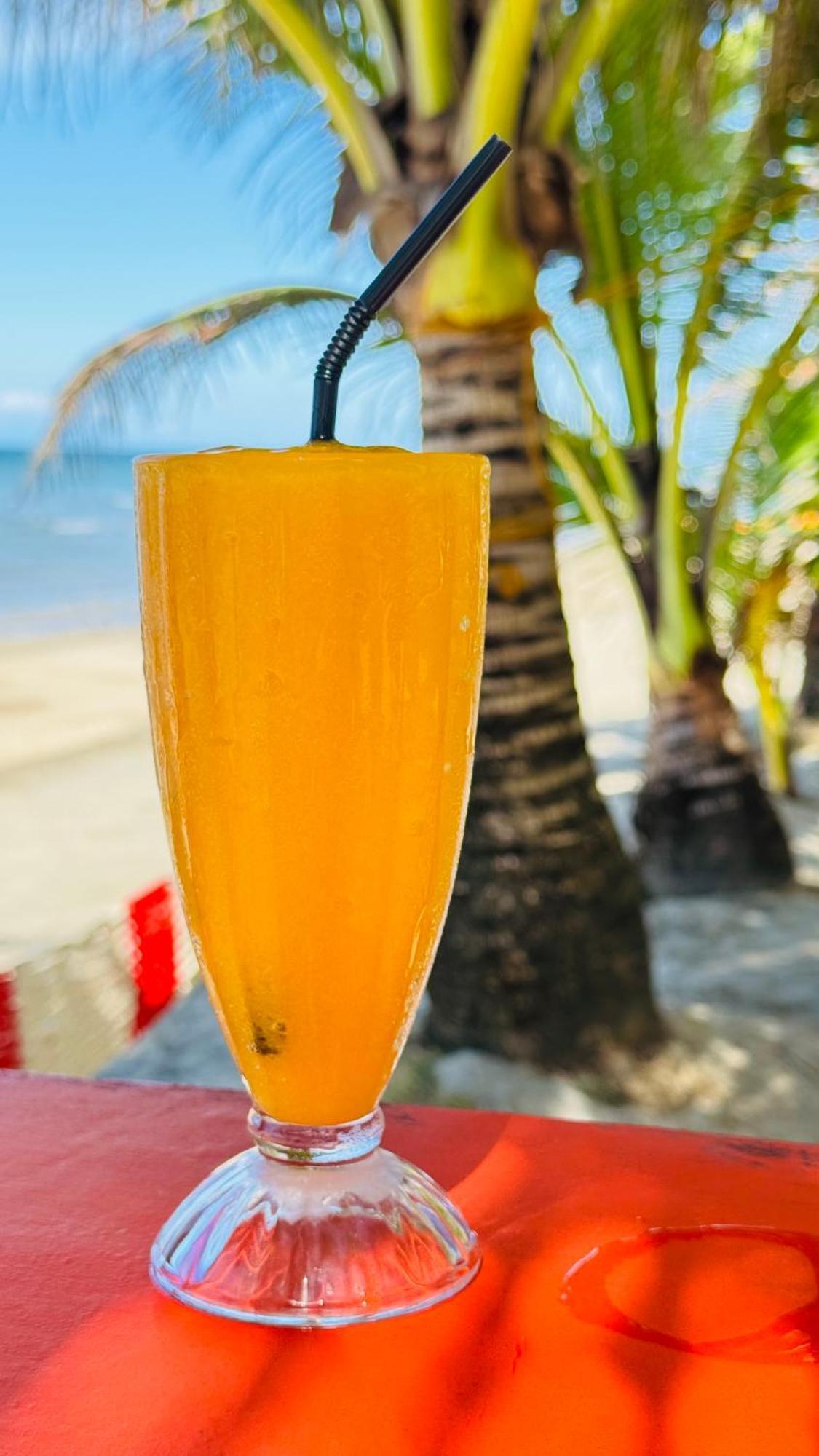 Footprints Beach Resort Agpudlos Ngoại thất bức ảnh
