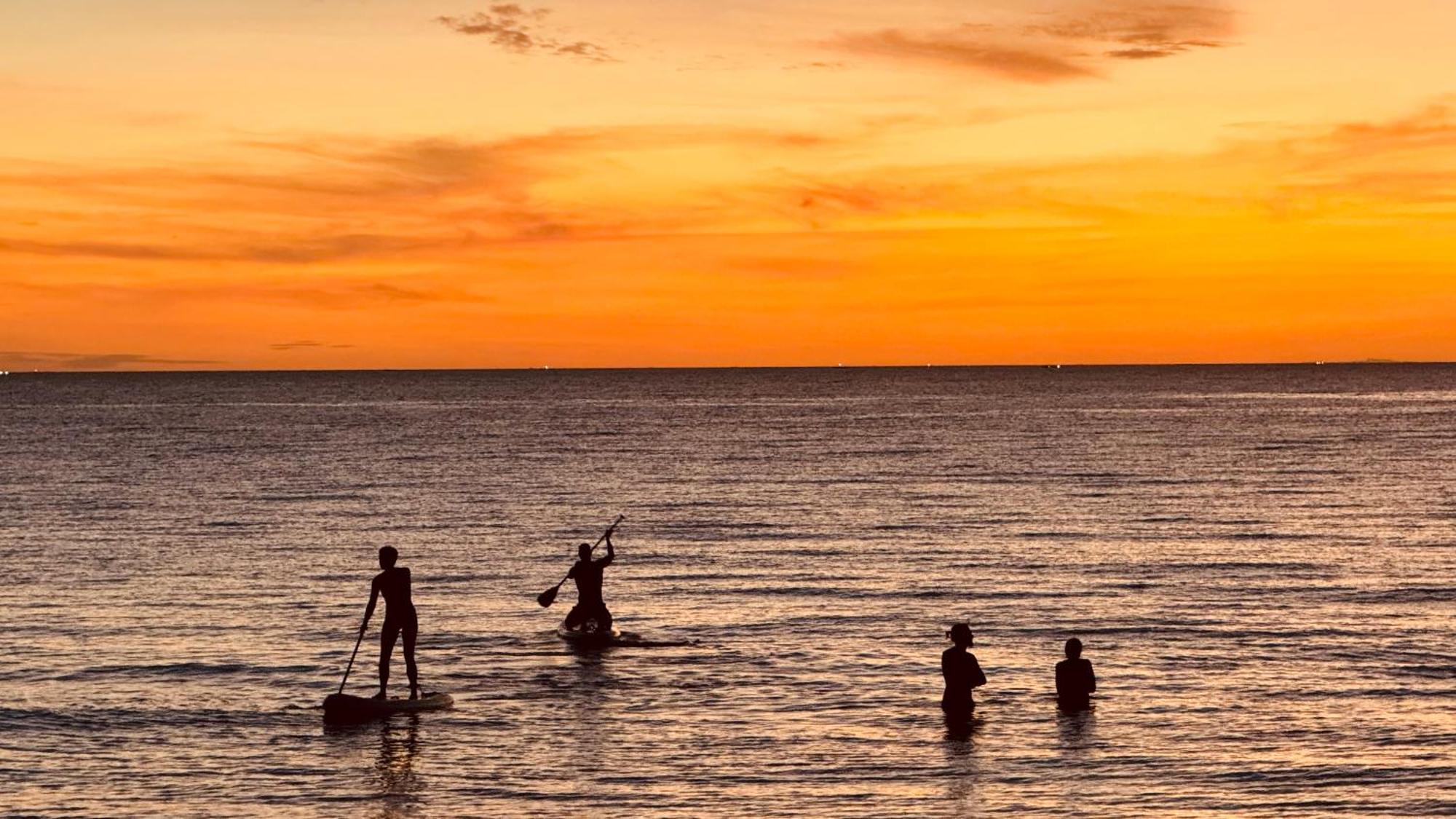 Footprints Beach Resort Agpudlos Ngoại thất bức ảnh