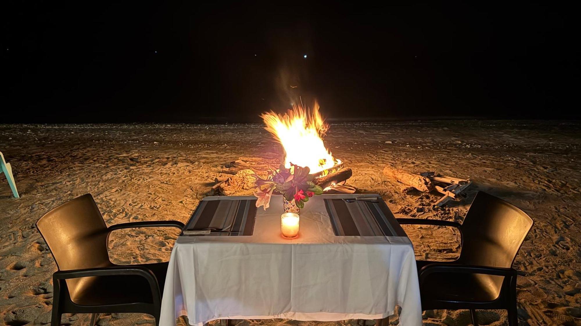 Footprints Beach Resort Agpudlos Ngoại thất bức ảnh