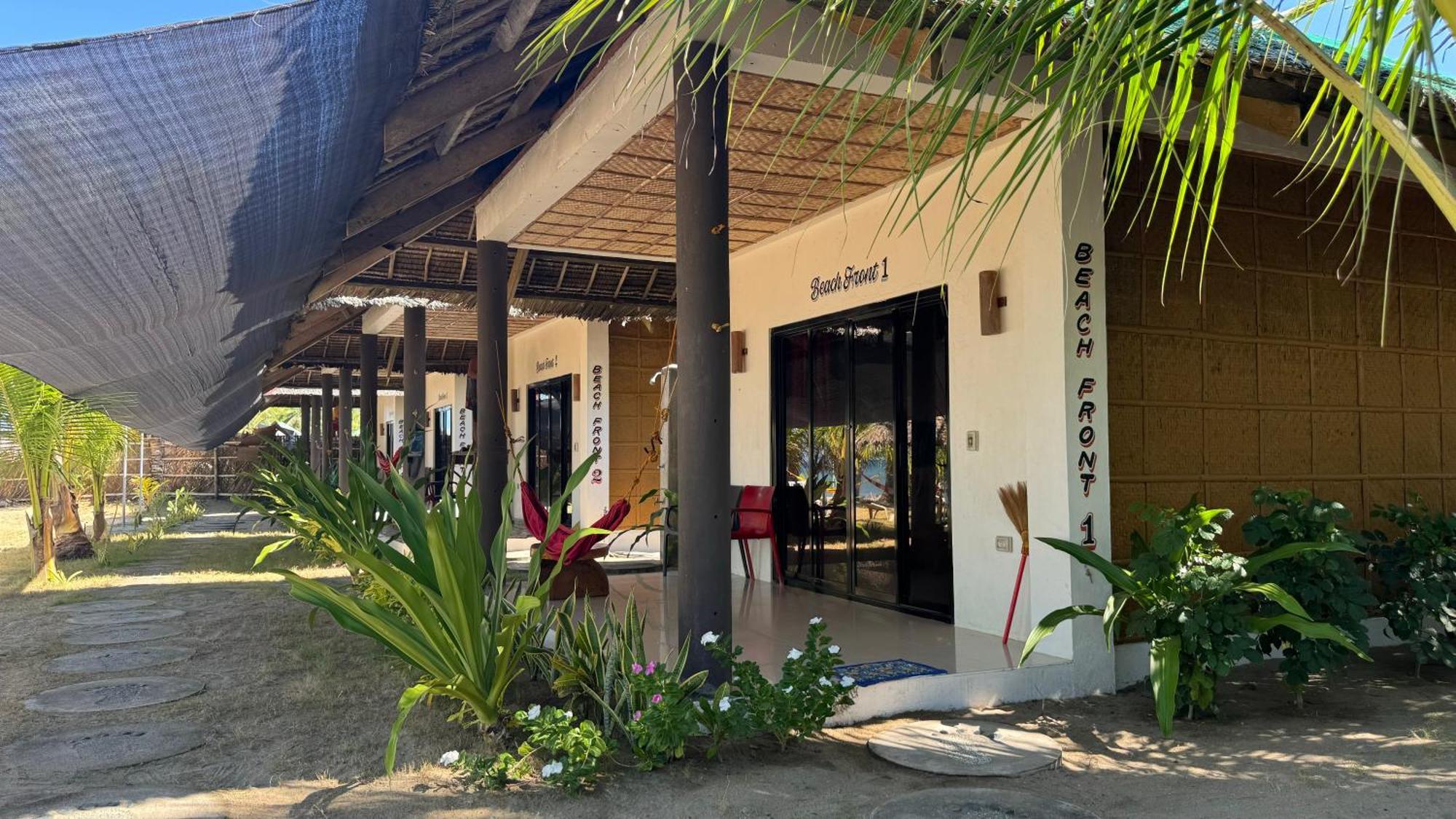 Footprints Beach Resort Agpudlos Ngoại thất bức ảnh